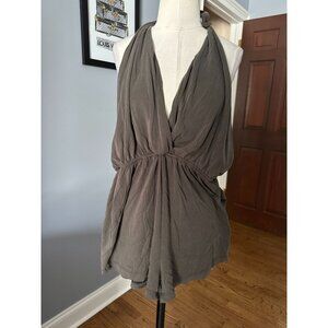 El Bloom Forest Green Halter open back romper Women’s Size Small